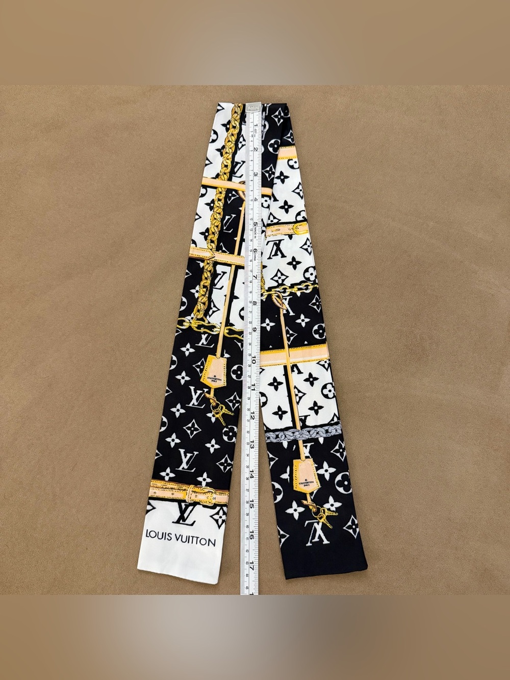 Monogram Chain & Lock Silk Twilly Scarf Black White Luxury Accessory - Picture 5 of 6